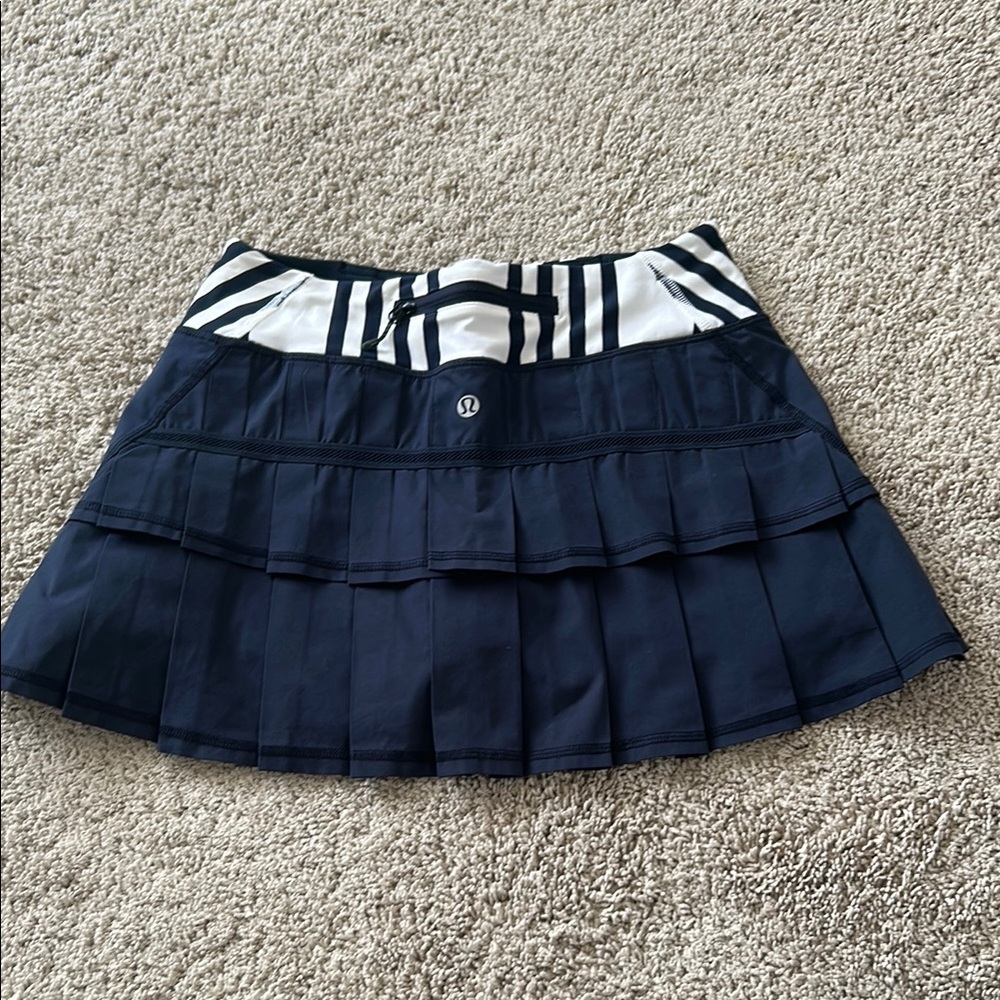Lululemon pleated skirt